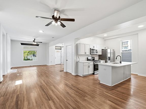 4th image of 872 Wilson Ave