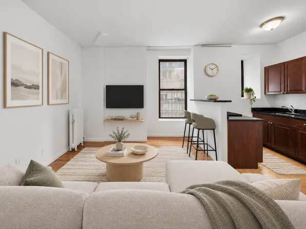 1264 Lexington Avenue image 1 of 7