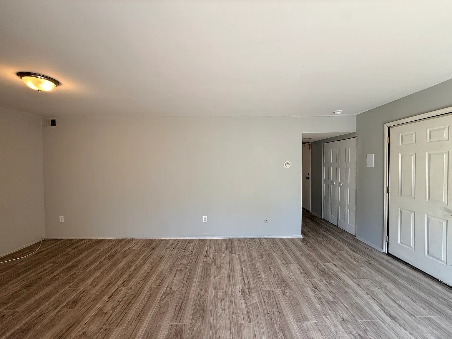 2 bed, 820 sqft, $1,500 — Photo 3