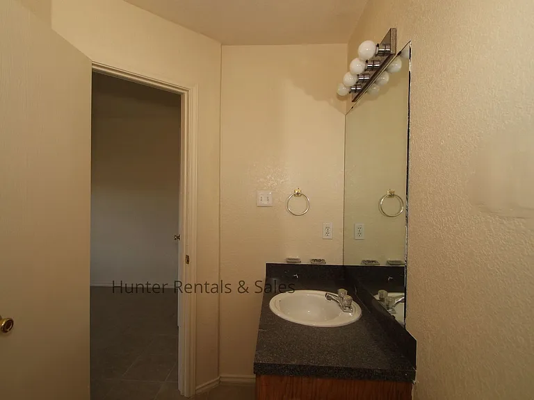 4400A Deek Dr — Photo 15