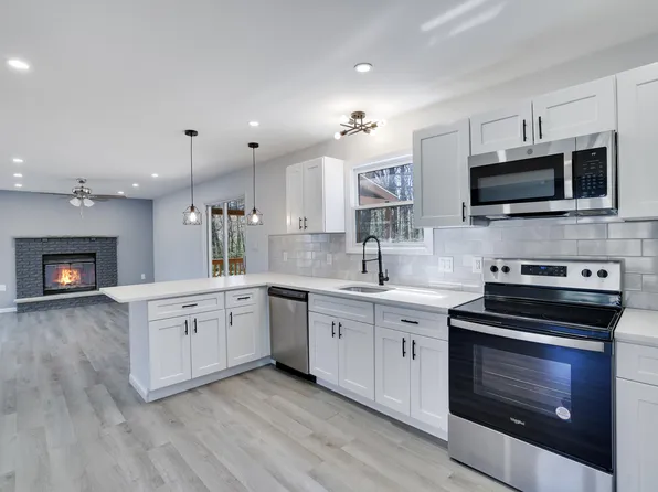 3243 Birch Hill Dr, Tannersville, PA 18372