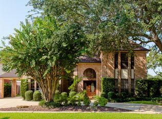 1702 Carriage Way, Sugar Land, TX 77478