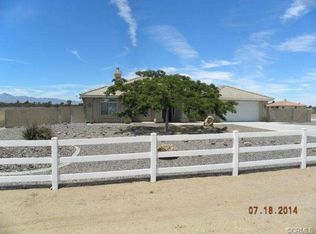 8234 Escondido Ave, Oak Hills, CA 92344
