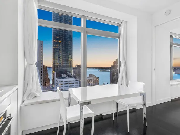 123 Washington St APT 36H, New York, NY 10006