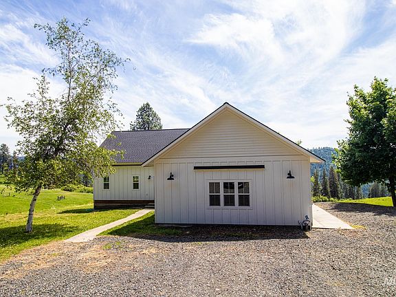 2nd image of 56 Longbench Dr