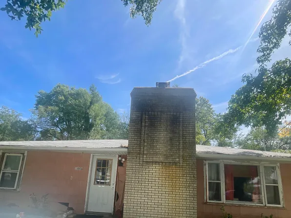 1006 N Jefferson Street, Ava, MO 65608