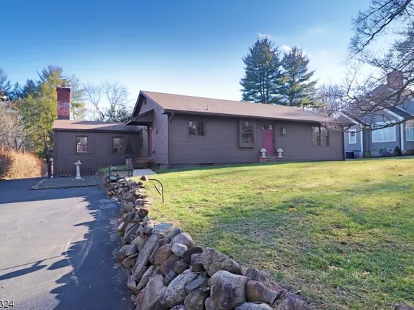 32 Felch Rd, Florham Park Boro, NJ 07932