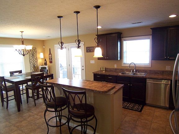 5th image of 2564 Palomino Pl