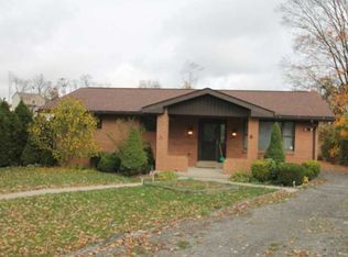 8 Austin Dr, Delmont, PA