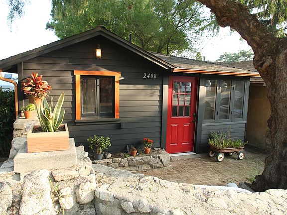 3rd image of 2408 El Moreno St