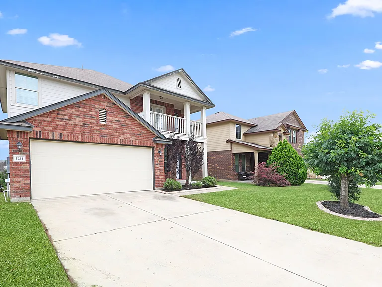1211 Fawn Lily Dr — Photo 2