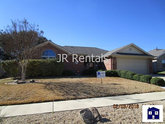 2nd image of 2905 Curtis Dr