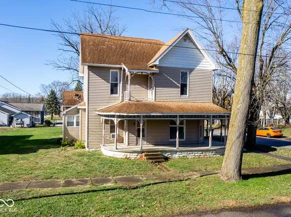 8 N Walnut St, Carthage, IN 46115