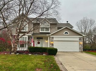 6018 Ravine Ct, Clarkston, MI 48348