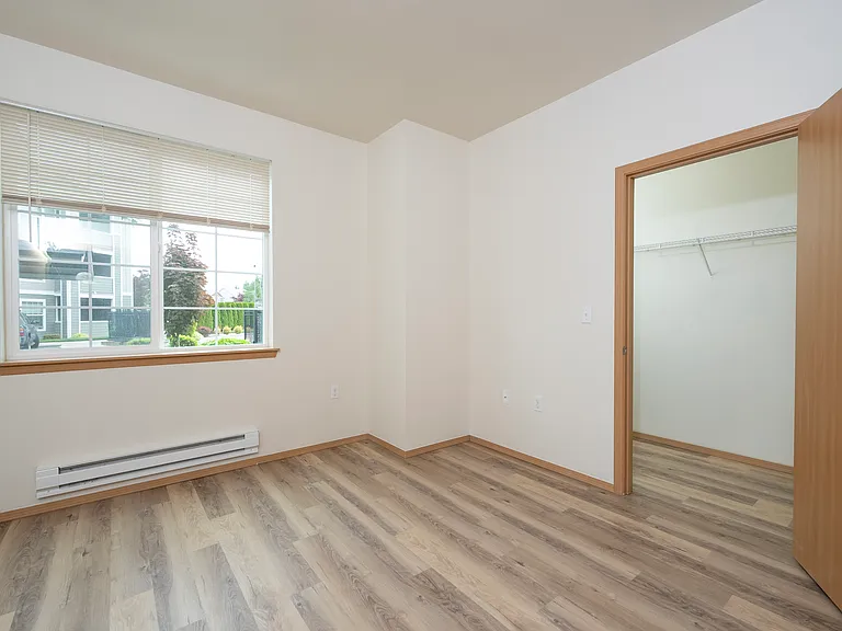 1 Bed 1 Bath Deluxe - 739 SqFt 1 Bed 1 Bath Deluxe - 739 SqFt