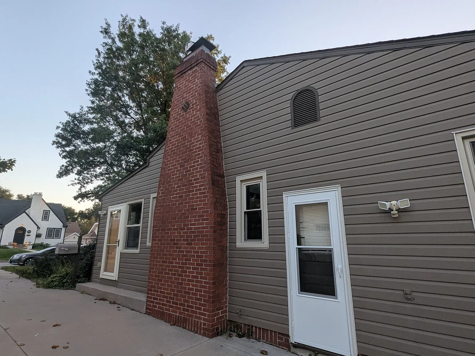 5840 William St — Photo 4