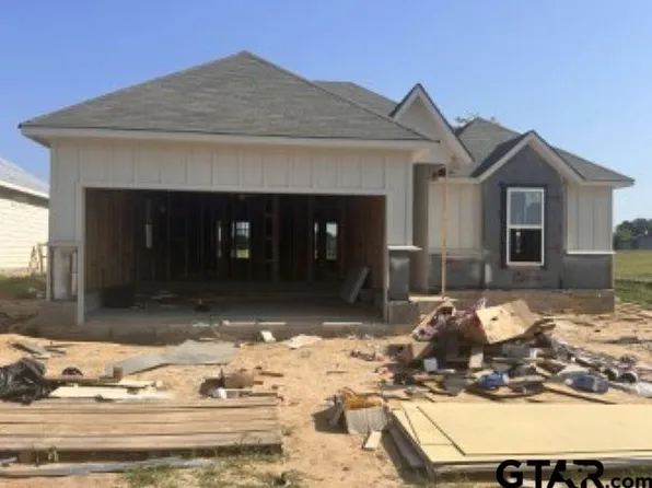 16025 Sir Barton Dr, Lindale, TX 75771