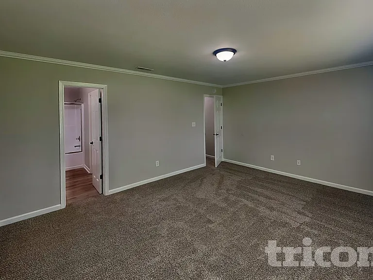 8539 Captain Dr — Photo 8