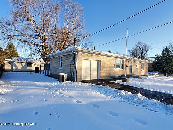 5th image of 8107 Poinsettia Dr