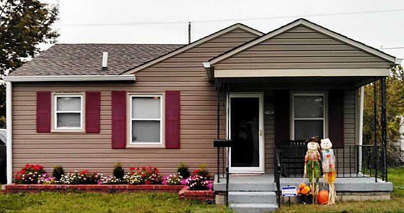 1st image of 5480 E 18th St