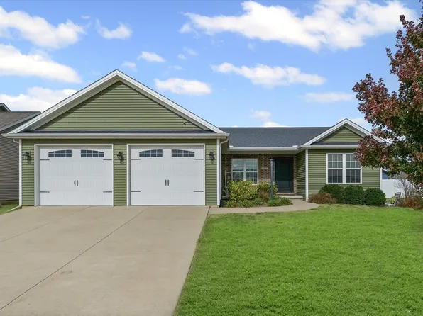 2022 Prairie Grass Ln, Mahomet, IL 61853