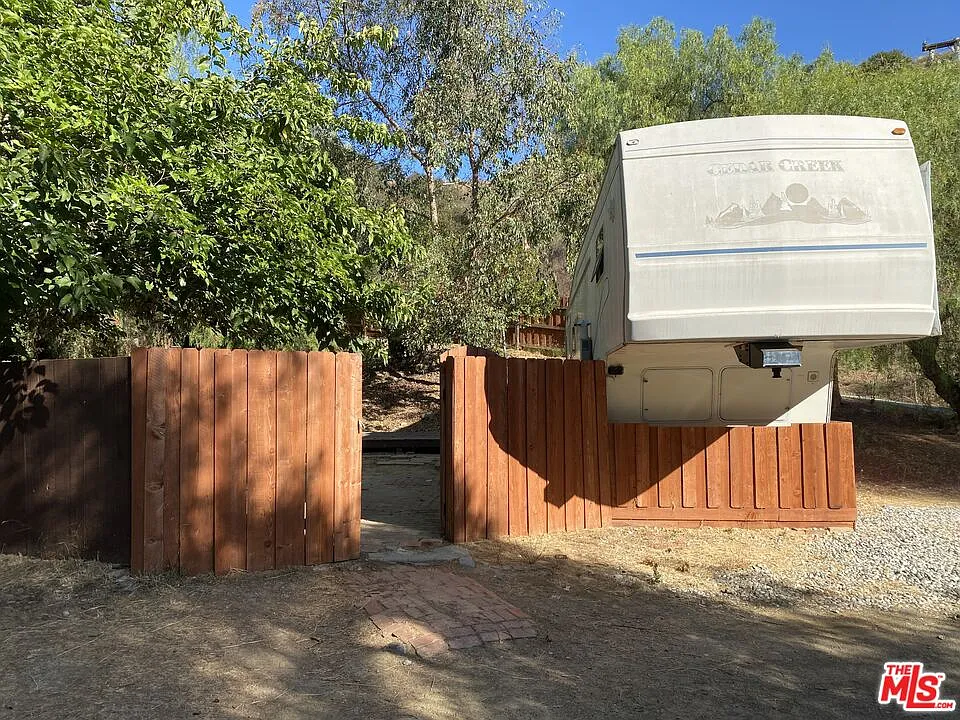 2442 Old Topanga Canyon Rd