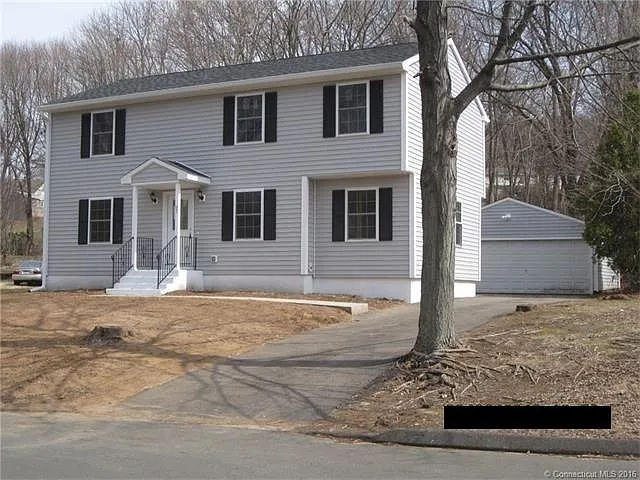 77 Borrmann Rd — Photo 2