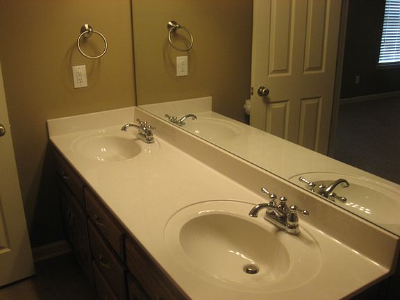 Master Bath w/double sinks