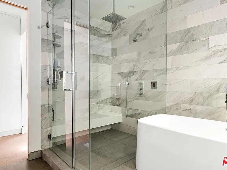 6241 Drexel Ave — Photo 12