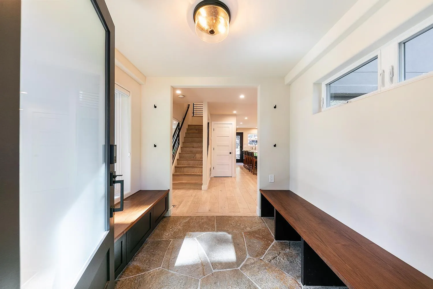 3 bed, 2.5 bath, 2244 sqft, $7,000 — Photo 3
