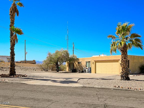 3rd image of 2782 Daytona Ave