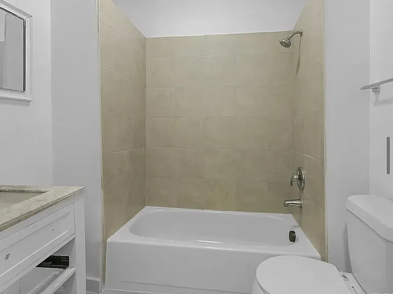 146 Fairview Ave #2-3 — Photo 9