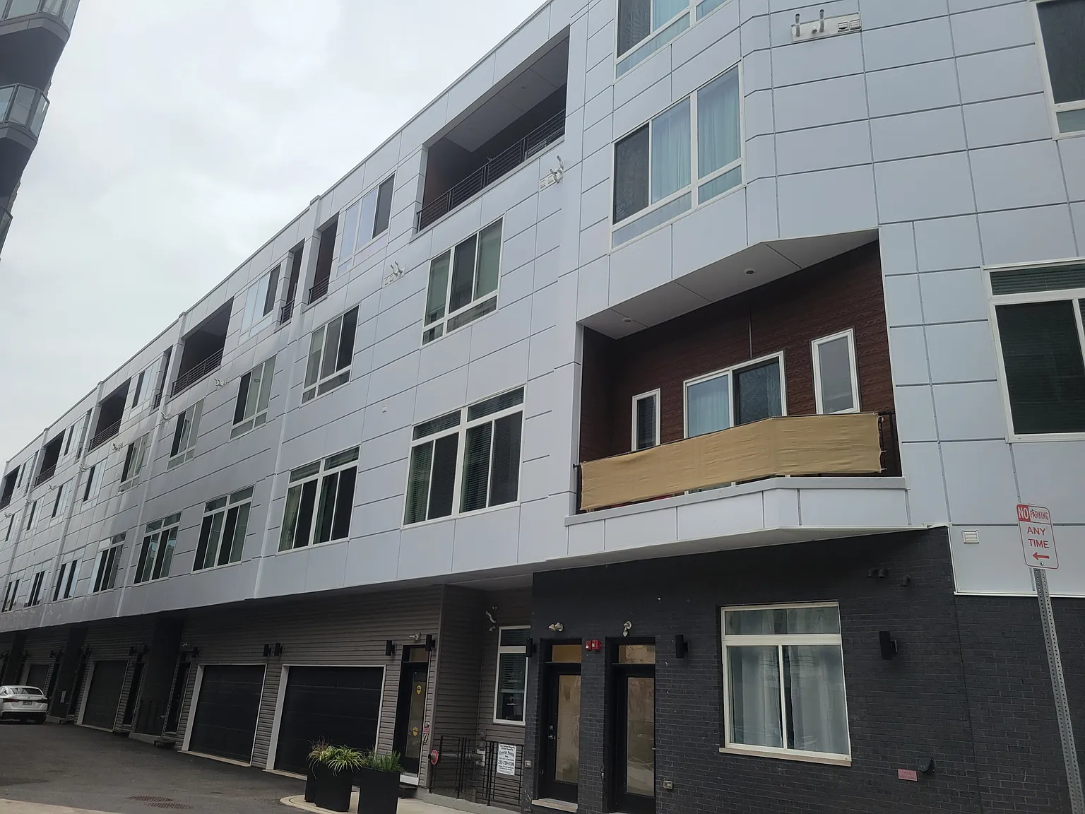 2 bed, 1679 sqft, $3,200 — Photo 1