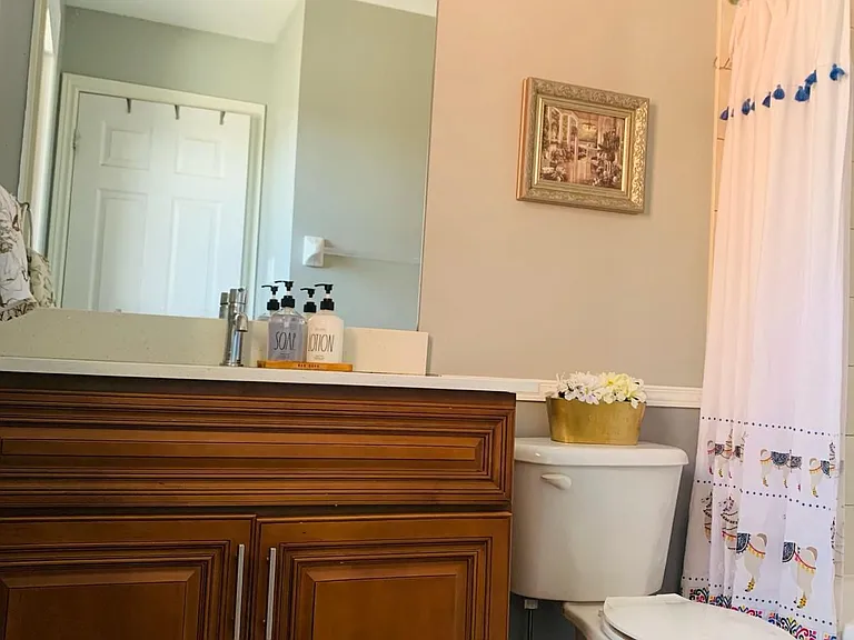 101 Bentley Cres — Photo 14