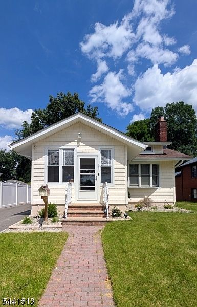 1st image of 421 Lincoln Ave