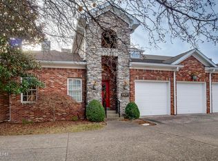 2621 Alia Cir, Louisville, KY 40222