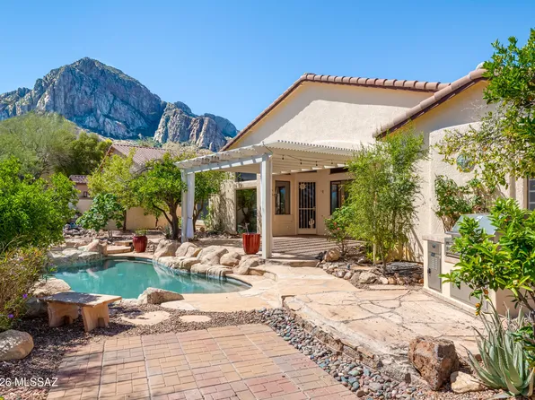 10290 N Calle Del Carnero, Oro Valley, AZ 85737