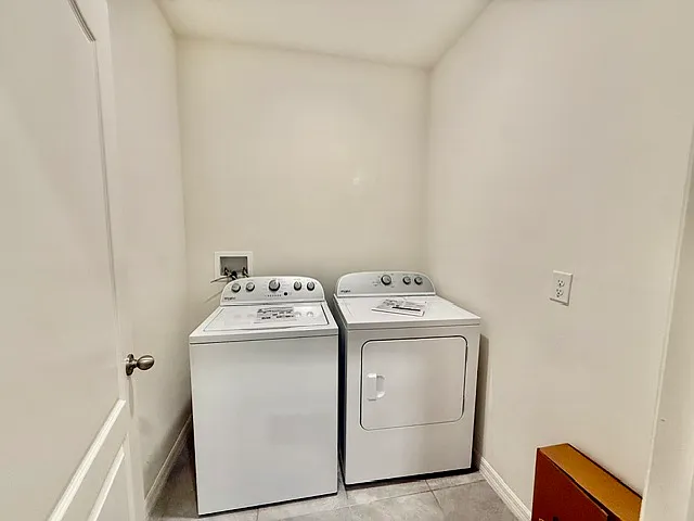 243 Meghan Cir — Photo 23