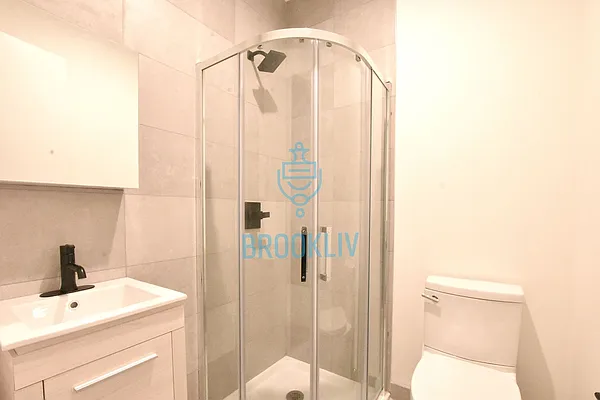 Rented by null | media 7