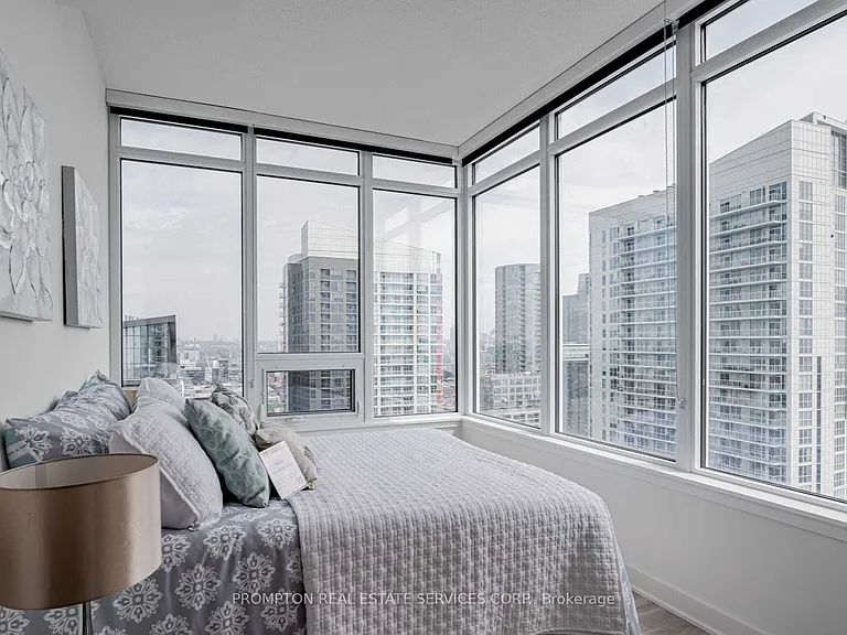 17 Bathurst St #3810 — Photo 9