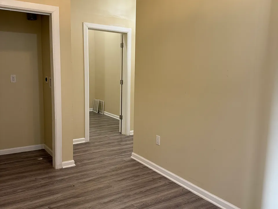 34 Cross St #8