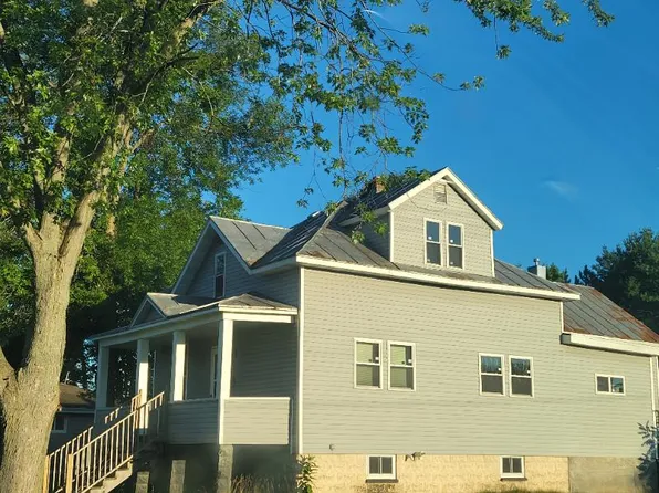 143 Jefferson St, Oconto, WI 54153