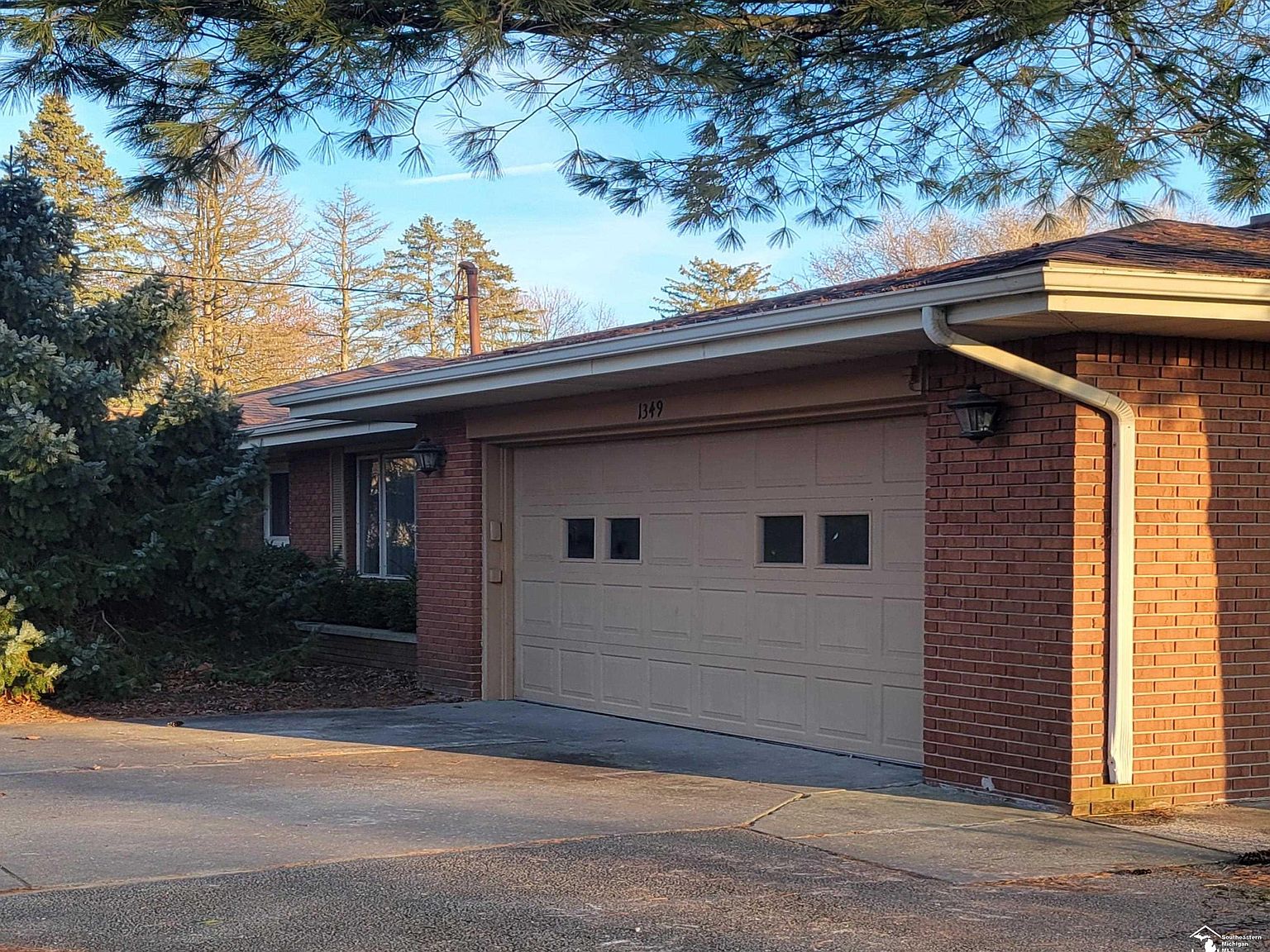 1349 Smith Rd, Temperance, MI 48182 Zillow