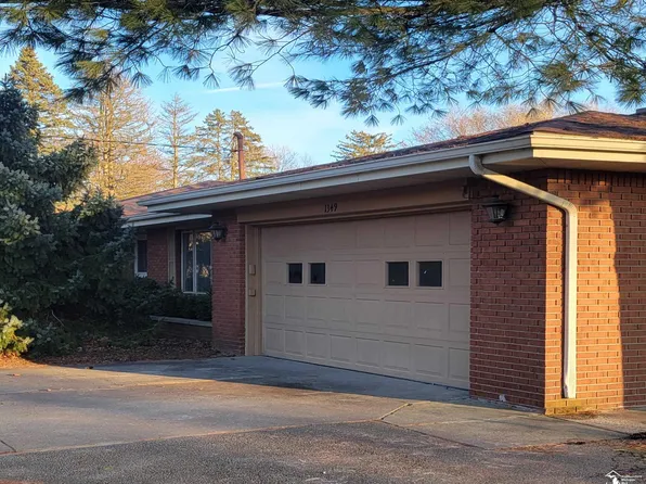 1349 Smith Rd, Temperance, MI 48182