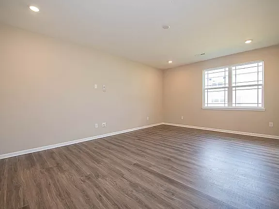 6438 Yuma Ct — Photo 6
