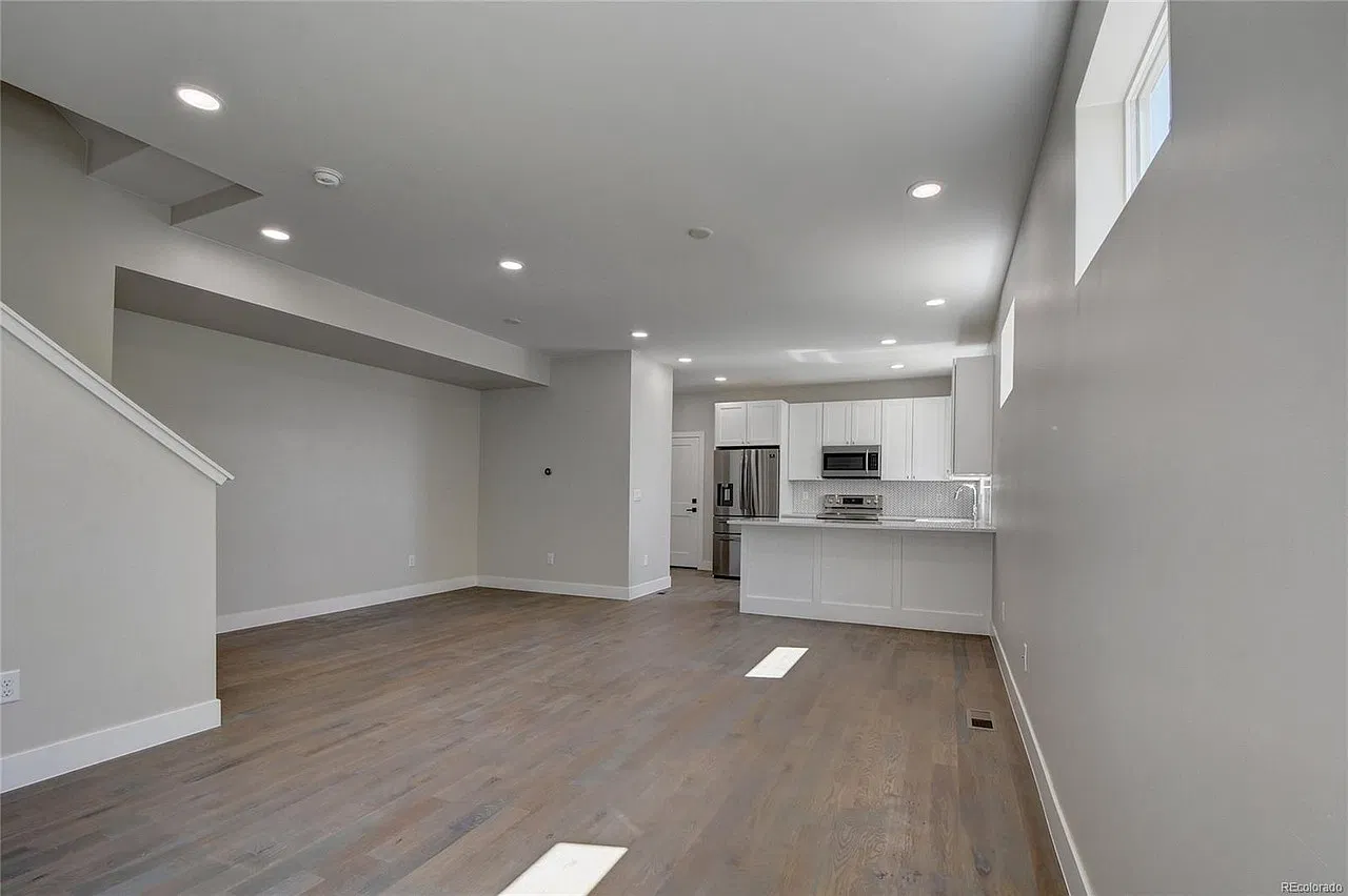 3 bed, 1517 sqft, $2,850 — Photo 2