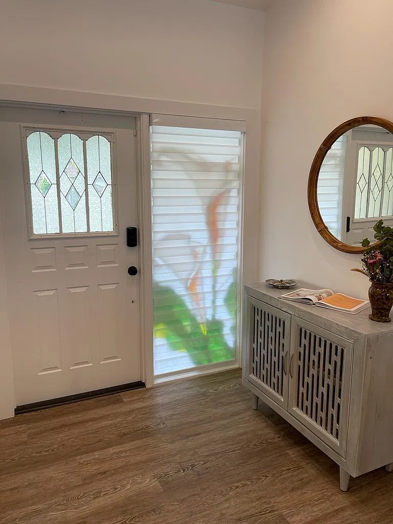 3 bed, 2.0 bath, 1715 sqft, $6,800 — Photo 4