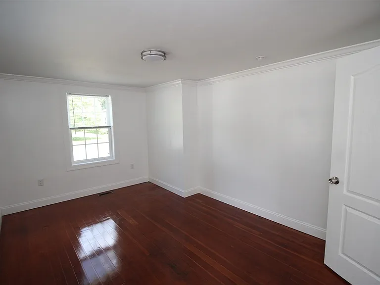 96 Walnut Ln #B — Photo 17