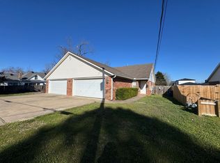 910-1 NW A St, Bentonville, AR 72712