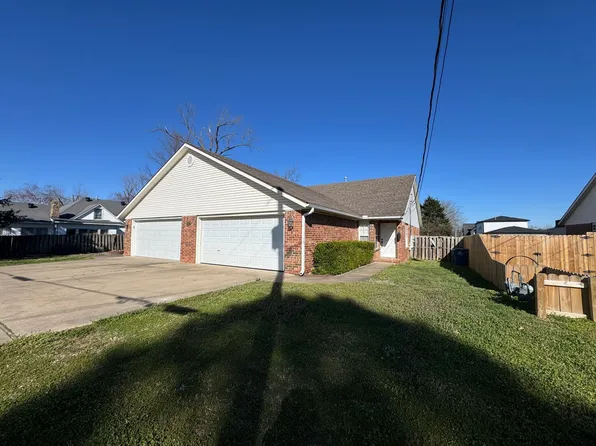 910-1 NW A St, Bentonville, AR 72712